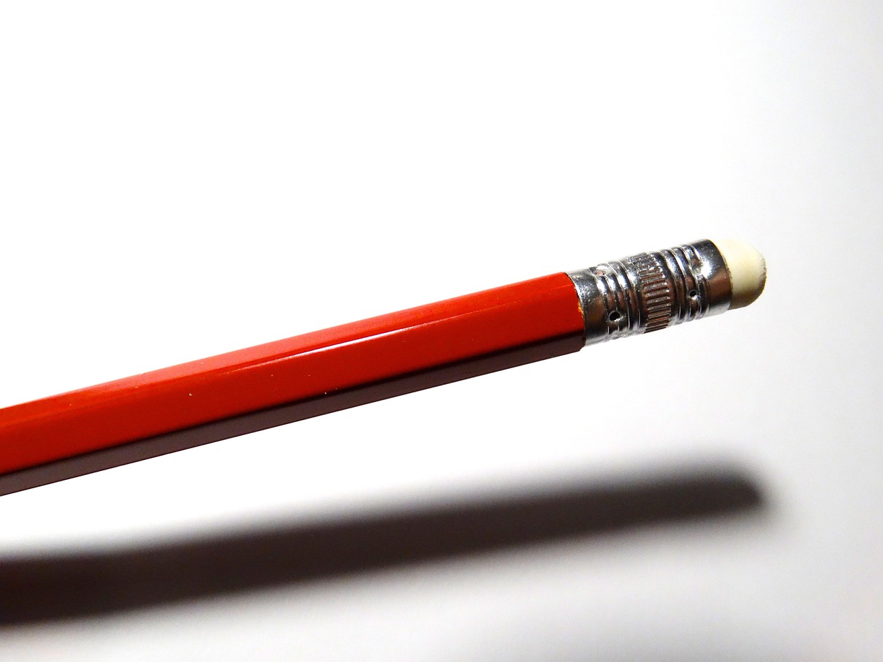 Como excluir contato no WhatsApp sem deixar rastros