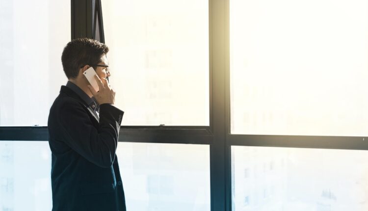 O que significa não registrado na rede no celular