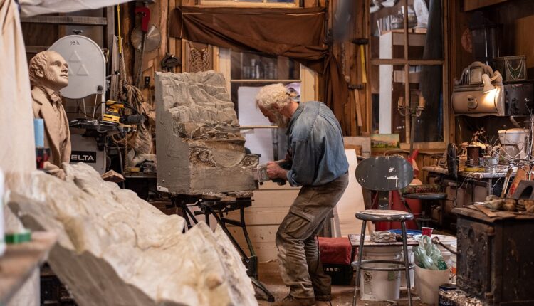 Thomas E. Claffey 1954 a 2012: História Por Trás da Dedicatória