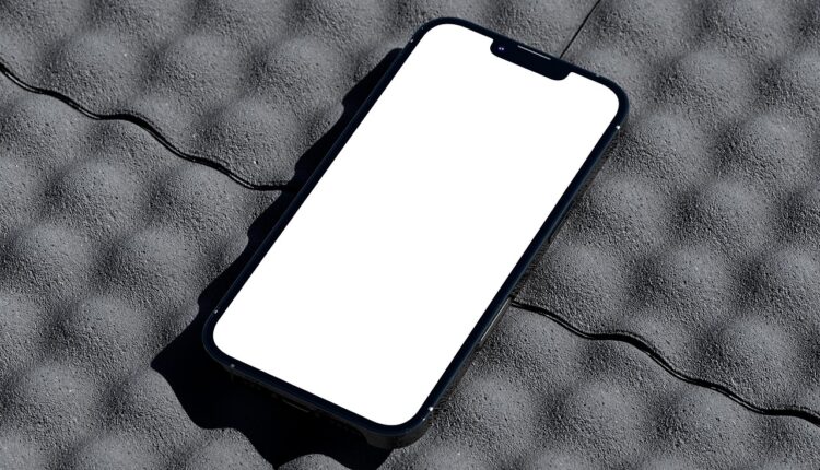 O Que É Celular de Vitrine: Vale a Pena Comprar?