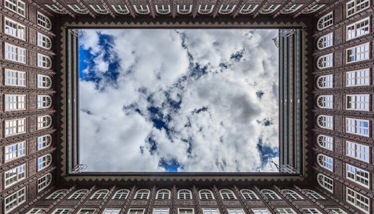 Média Salarial Almoxarife: Quanto Ganha em 2025