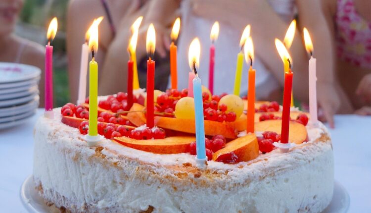 Tema para Bolo de Aniversário Feminino: Ideias Criativas