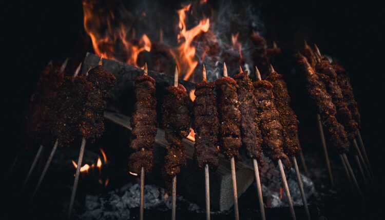 Pode Fazer Churrasco na Praia: Regras e Onde É Permitido